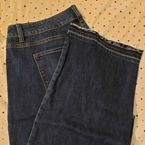 Old Navy 20W Cropped Kick-Flare Jeans